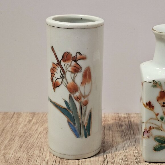 Pair of Small 3.5 Inch Chinese Floral Porcelain Vases - Picture 3 of 11